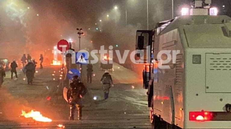 Υπ. Παιδείας για  επεισόδια ΑΠΘ: "Διορία 48 ωρών για εξηγήσεις, οι ευθύνες θα αποδοθούν" - Ελεύθεροι και οι 313 προσαχθέντες