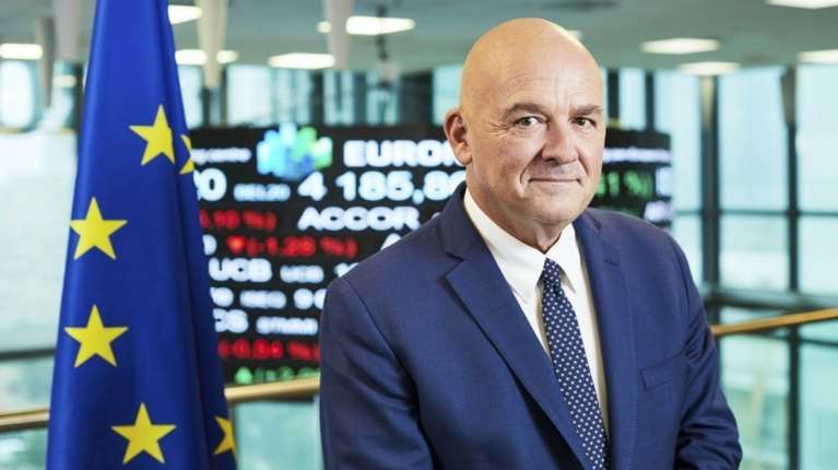 Στεφάν Μπουζνά: Ποιος είναι ο επιχειρηματίας που θα εξαγοράσει το Χρηματιστήριο Αθηνών - Εχει μελετήσει αρχαία ελληνικά