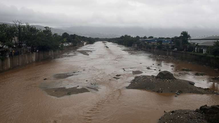 Tυφώνας &quot;Μελίσσα&quot;: Καταστροφικό πέρασμα από τη Τζαμάικα – Κατευθύνεται προς την Κούβα [εικόνες - βίντεο]