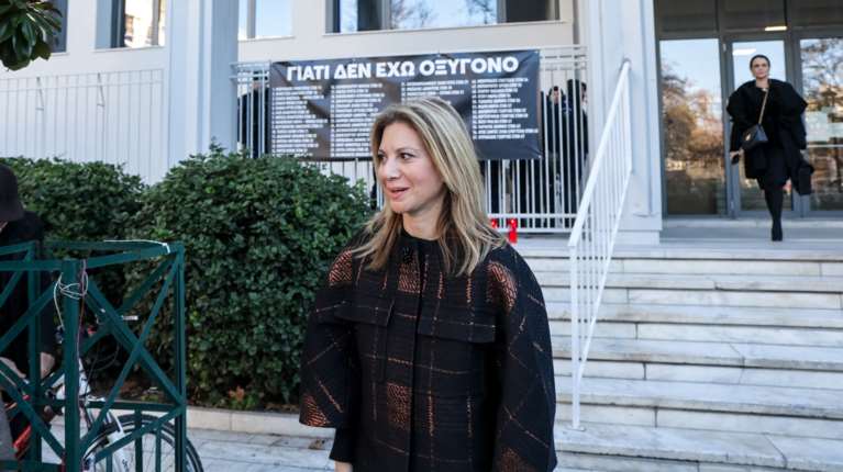 Καρυστιανού: Κουρελόχαρτο το Σύνταγμα της χώρας, καταργήστε το Άρθρο 86 - Επίθεση στο πολιτικό σύστημα για διαπλοκή