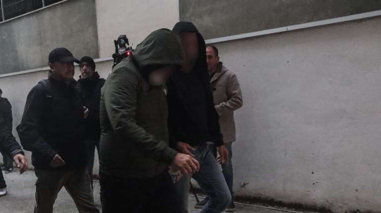 ΟΠΕΚΕΠΕ: Στη φυλακή οδηγούνται ο αγροτοσυνδικαλιστής Μύρωνας Χιλετζάκης και ο λογιστής Γιώργος Λαμπράκης