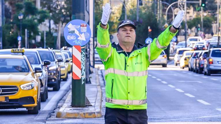Αποστρατεύεται ο Σπύρος Μερτζανίδης, ένας από τους πιο εμβληματικούς τροχονόμους της Αθήνας [εικόνες]