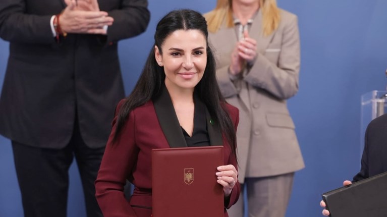 ΑΠΑΠΛΗΡΩΤΡΙΑ ΠΡΩΘΥΠΟΥΡΓΟΣ ΑΛΒΑΝΙΑΣ ΜΠΕΛΙΝΤΑ ΜΠΑΛΟΥΚΟΥ