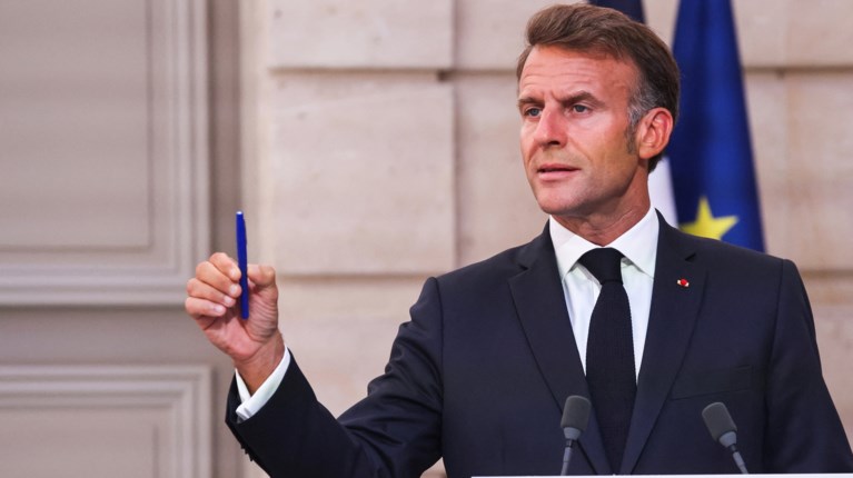 ΜΑΚΡΟΝ ΜΠΑΙΡΟΥ