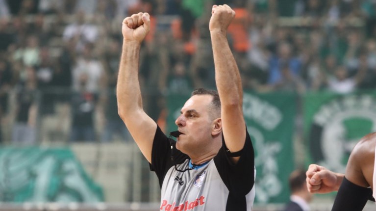 Ηλίας Κορομηλάς διαιτητής