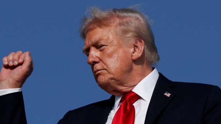 Τραμπ: Κλείνει στο σύνολό του ο εναέριος χώρος πάνω και γύρω από τη Βενεζουέλα