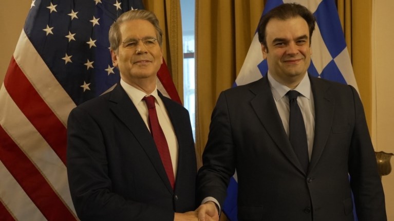 πιερρακακης μπεσεντ