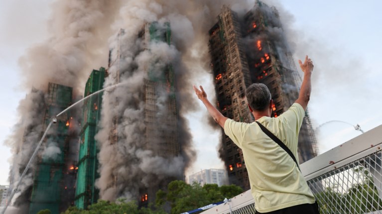 ΧΟΝΓΚ ΚΟΝΓΚ ΠΥΡΚΑΓΙΑ ΣΕ ΟΥΡΑΝΟΞΥΣΤΗ