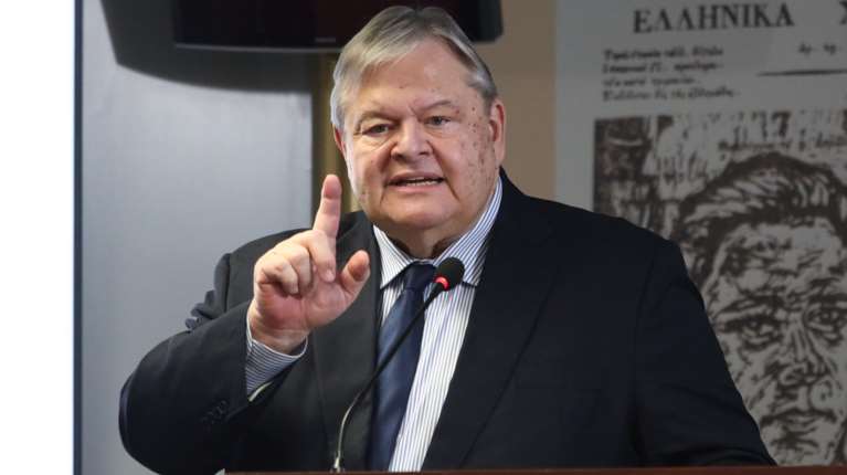 Κατηγορηματικός ο Βενιζέλος: Υποψήφιοι Πρωθυπουργοί είναι μόνον οι αρχηγοί των κομμάτων, όχι εγώ