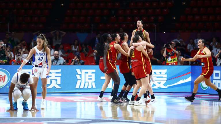 Ευρωμπάσκετ γυναικών: Και στο τέλος κερδίζουν... οι Ισπανίδες - Στον τελικό μετά από νίκη-θρίλερ επί της Γαλλίας