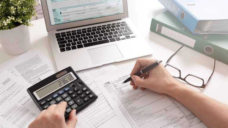 Έρχεται &quot;κούρεμα&quot; τεκμηρίων διαβίωσης: Κλειδώνουν οι αποφάσεις την προσεχή εβδομάδα