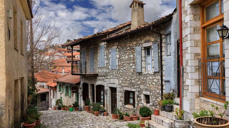 Φθινοπωρινά Σαββατοκύριακα: 3+1 προορισμοί &quot;μια ανάσα&quot; από την Αθήνα για εξορμήσεις μέσα στη φύση