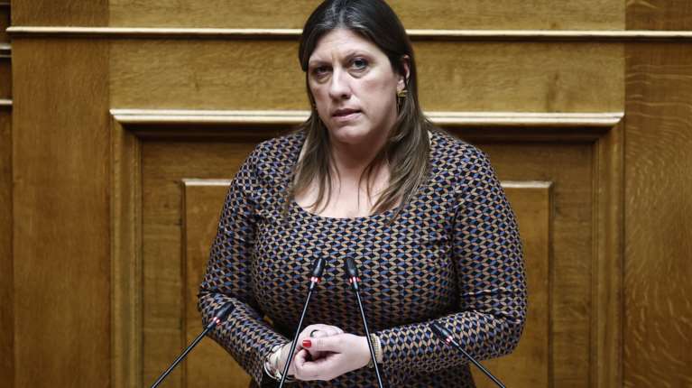 Κωνσταντοπούλου: &quot;Εγώ προσωπικά &quot;έχω σκίσει πολλά καλσόν&quot; - Είναι φράση με &quot;ταξικό&quot; πρόσημο όχι σεξιστικό&quot;