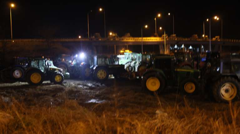 Κεντρική Μακεδονία: Όλο και περισσότερα τρακτέρ στα μπλόκα - Δεν έχουν αποκλείσει δρόμους