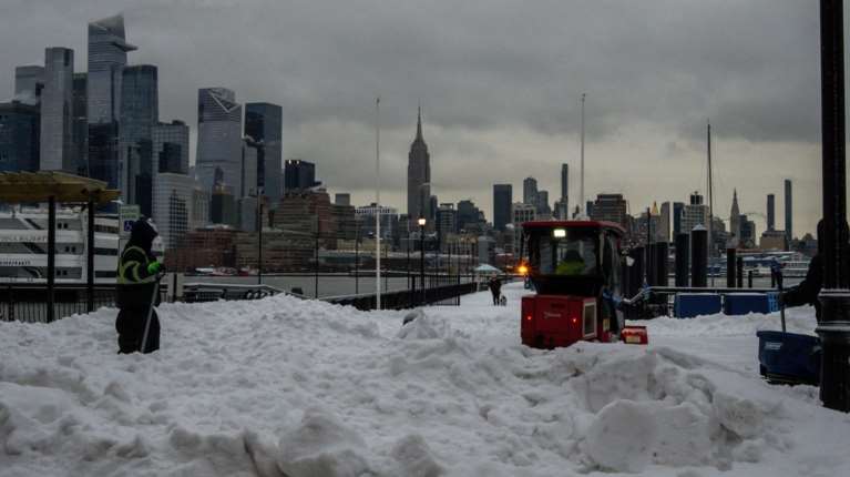 Η κακοκαιρία σαρώνει τις ΗΠΑ: Τουλάχιστον 21 νεκροί από το ψύχος - Πάνω από 800.000 νοικοκυριά χωρίς ρεύμα