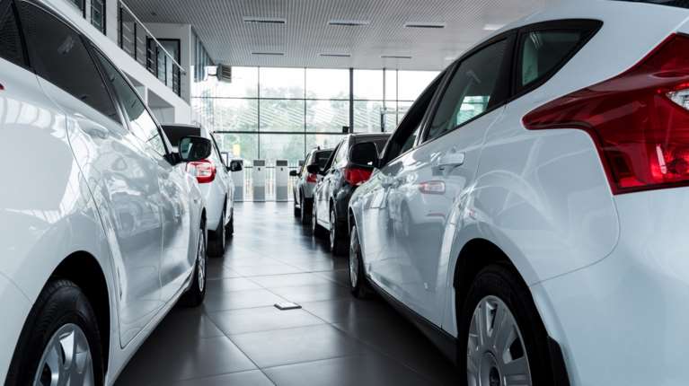 Μεγάλη απάτη ΦΠΑ με πολυτελή μεταχειρισμένα οχήματα μέσω βουλγαρικής εταιρείας - Ερευνα της ΑΑΔΕ