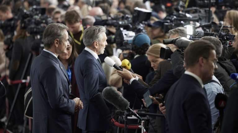 Μητσοτάκης από τη Δανία: Η Ευρώπη να κινητοποιήσει πόρους για τα έργα κοινής άμυνας - Να βλέπει την ασφάλεια  συνολικά