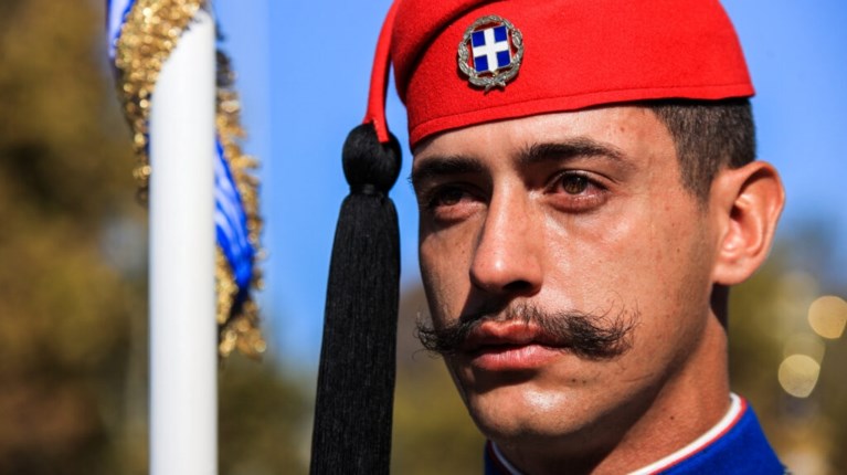 ΤΣΟΛΙΑΣ ΚΛΑΙΕΙ 28Η ΟΚΤΩΒΡΙΟΥ