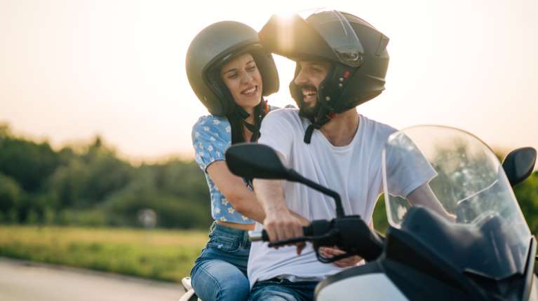 ΕΛΑΣ: Μηδενική ανοχή στη μη χρήση κράνους - Εντατικοί έλεγχοι σε όλη τη χώρα