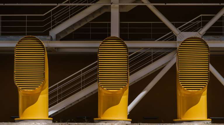 Η σημερινή Ελλάδα ως πύλη εμπορίου, κόμβος δεδομένων και με γραφεία ποιότητας