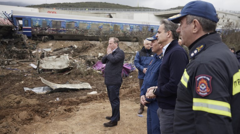 Καραμανλής σε απόγνωση στα Τέμπη