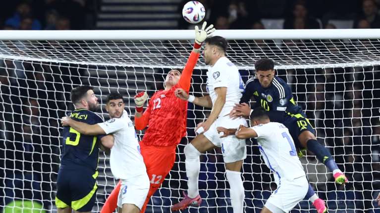 Σκωτία - Ελλάδα 3-1: Κρίμα κι άδικο γι&#39; αυτήν την Εθνική - Τα λάθη απομακρύνουν το όνειρο του Μουντιάλ