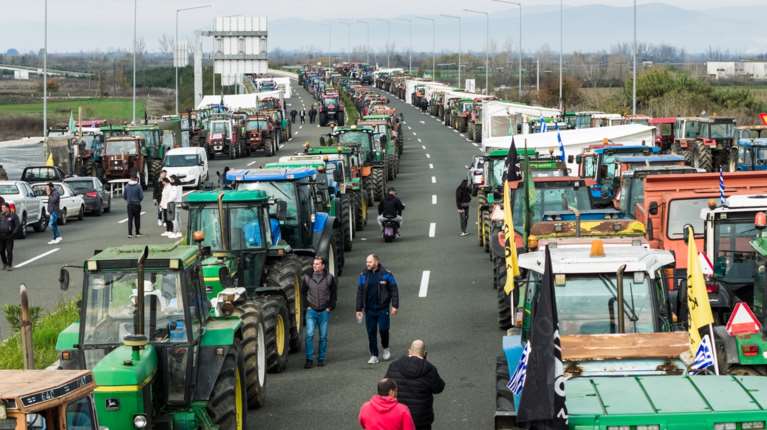 Μπάχαλο με τις πληρωμές των αγροτών: Τους έβαλαν χρήματα, αλλά τα κράτησε ο... ΕΛΓΑ λόγω λάθους