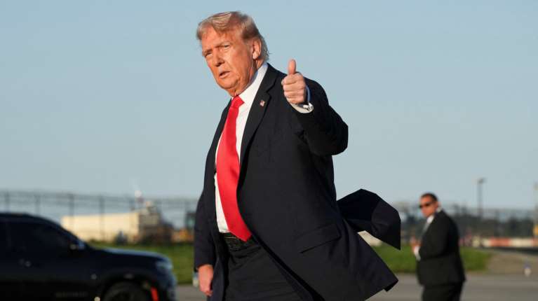 Ο Τραμπ λέει πως θα κηρύξει την Ουάσινγκτον σε κατάσταση έκτακτης ανάγκης λόγω μεταναστευτικού