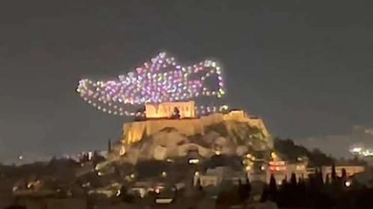 Αρχή Πολιτικής Αεροπορίας για το drone show στην Ακρόπολη: "Τηρήθηκαν οι όροι ασφαλείας από την εταιρεία"