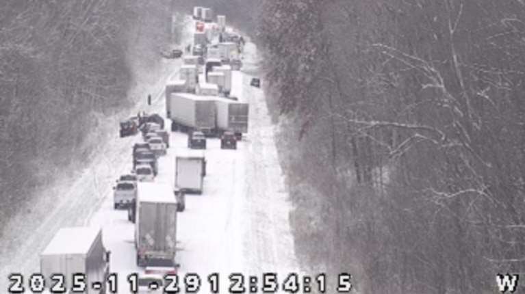 Βίντεο από την τεράστια καραμπόλα 45 οχημάτων στην Ιντιάνα - Δεκάδες αυτοκίνητα και φορτηγά ακινητοποιήθηκαν