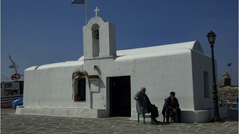 εκκλησάκι σε νησί