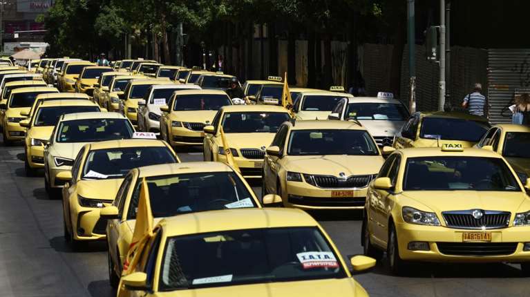 Χωρίς ταξί και σήμερα η Αθήνα - 24ωρη απεργία των οδηγών και στη Θεσσαλονίκη