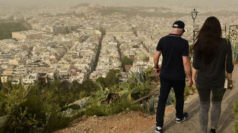 Κολυδάς: Θυελλώδεις νοτιάδες την Κυριακή και μεγάλη μεταφορά σκόνης από την Αφρική