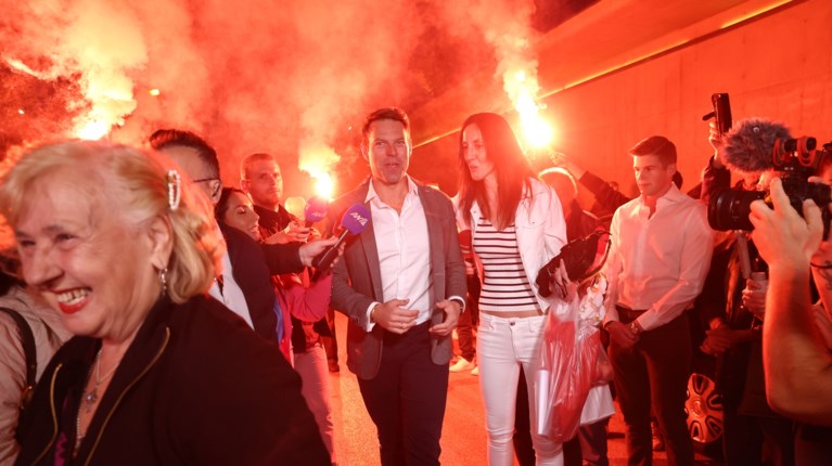 Κασσελάκης γραφεία Ταύρος καπνογόνα