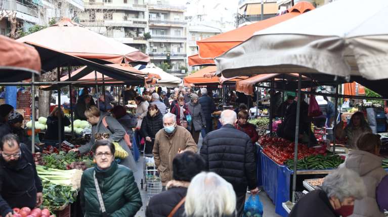 Πανελλαδική απεργία επ’ αόριστον στις λαϊκές αγορές από τις 7 Ιανουαρίου