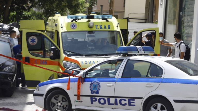 ασθενοφορο περιπολικο