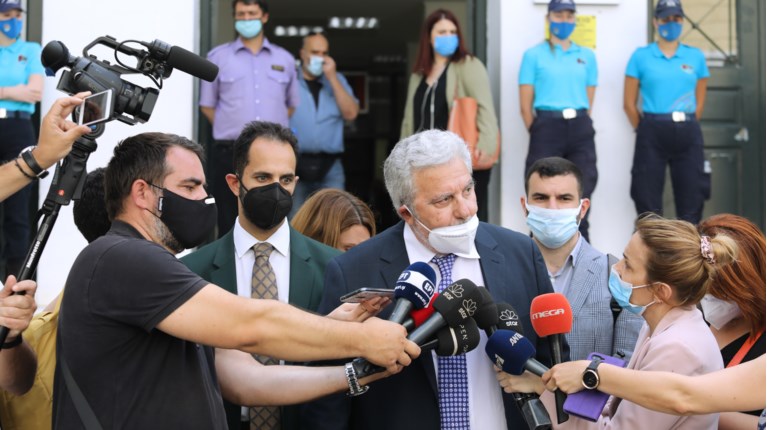 Θανάσης Χαρμάνης - δικηγόρος οικογένειας Καρολάιν