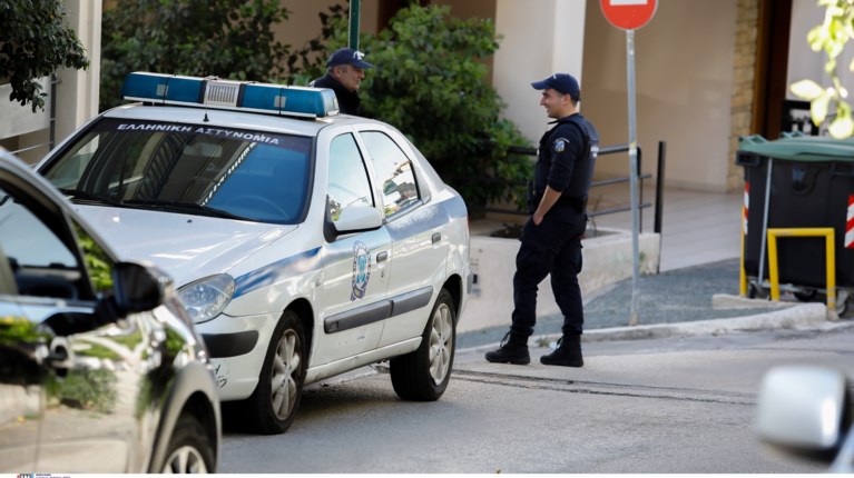 Ηλιούπολη περιπολικό αστυνομικός