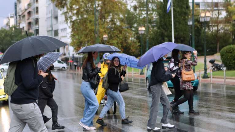 Επιστρέφει από σήμερα η κακοκαιρία: Ποιες περιοχές θα χτυπηθούν από ισχυρές καταιγίδες, τι θα γίνει στην Αττική