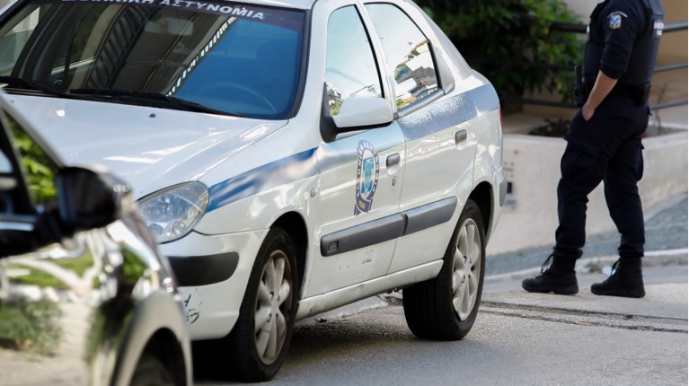 Ηλιούπολη περιπολικό αστυνομικός