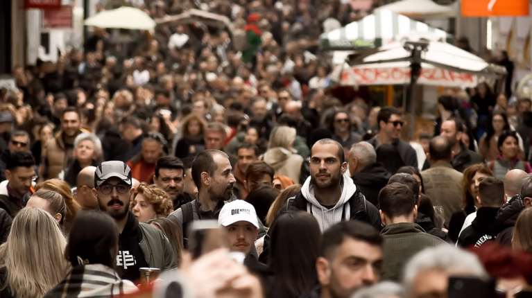 Τι σημαίνει πρακτικά η επαναφορά των συλλογικών συμβάσεων - Πώς θα αυξηθούν οι μισθοί στον ιδιωτικό τομέα