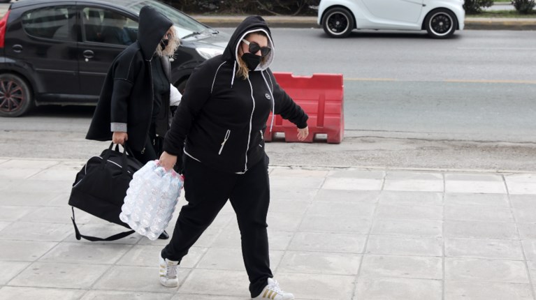 Μητέρα και αδερφή Ρούλας Πισπιρίγκου