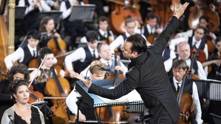 Θεόδωρος Κουρεντζής: Εξαντλήθηκαν σε χρόνο-ρεκόρ τα εισιτήρια για τις δύο συναυλίες του στο Μέγαρο Μουσικής