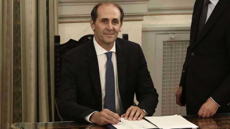 Απόστολος Βεσυρόπουλος: "Φώναζαν βοήθεια" - Τι λέει αυτόπτης μάρτυρας για τις δραματικές στιγμές μετά την ανακοπή