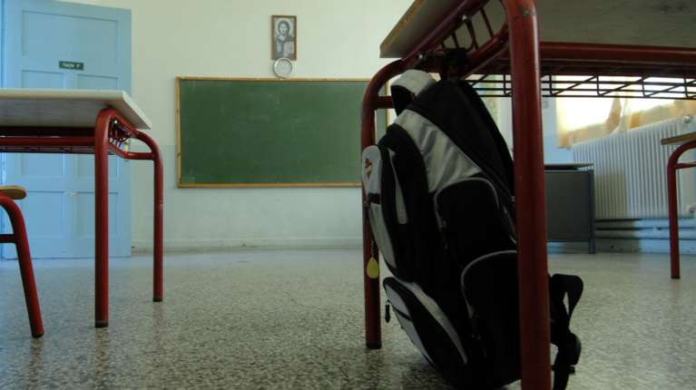 Σοκ στη Λαμία: Καθηγήτρια κατέρρευσε μπροστά σε μαθητές και συναδέλφους της, λίγο αργότερα πέθανε- Μητέρα δύο παιδιών