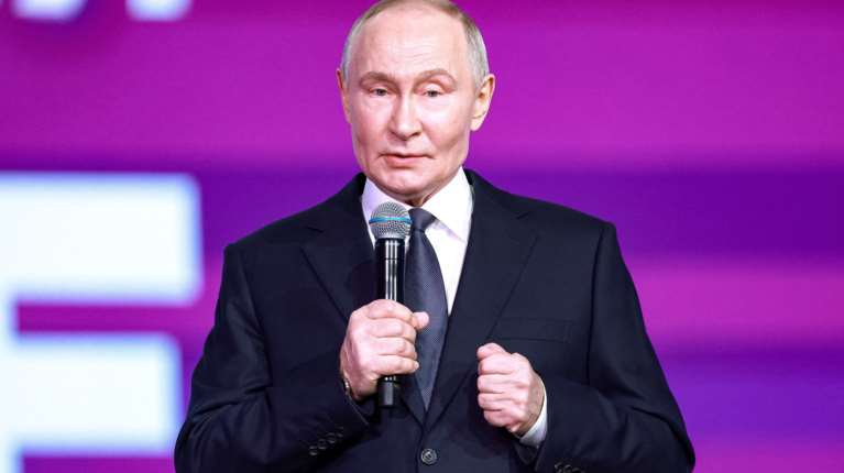 Δεν... αλλάζει ο Πούτιν: &quot;Με τον ένα ή τον άλλο τρόπο, θα πάρουμε το Ντονμπάς&quot; - Το μήνυμα του Ρώσου προέδρου