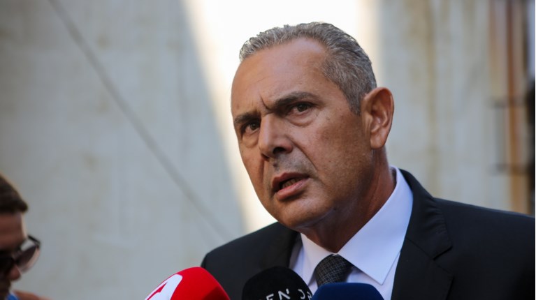 ΠΑΝΟΣ ΚΑΜΜΕΝΟΣ