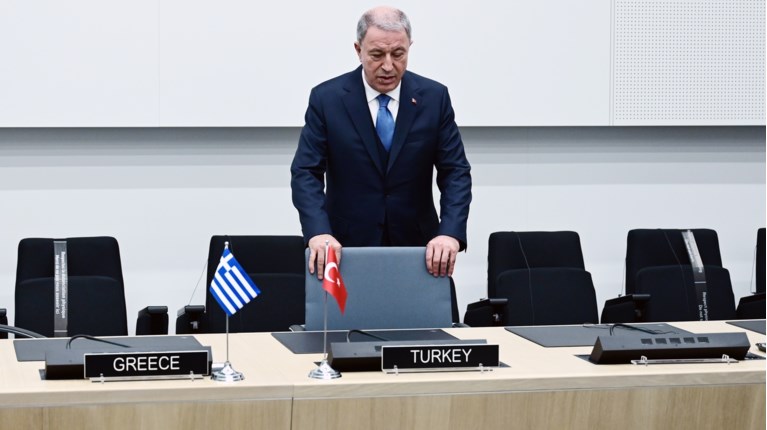 Χουλουσί Ακάρ