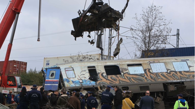 Τρένα - Τέμπη