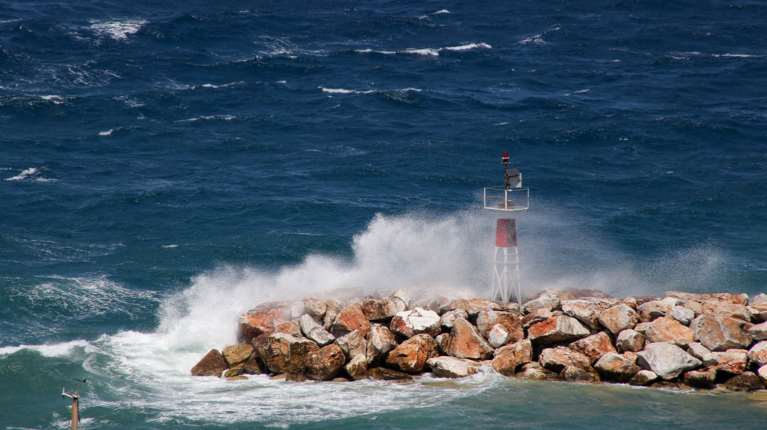 Ισχυροί βοριάδες από το απόγευμα: Οι ριπές των ανέμων θα φτάσουν αύριο τα 100 km/h - Οι χάρτες του meteo